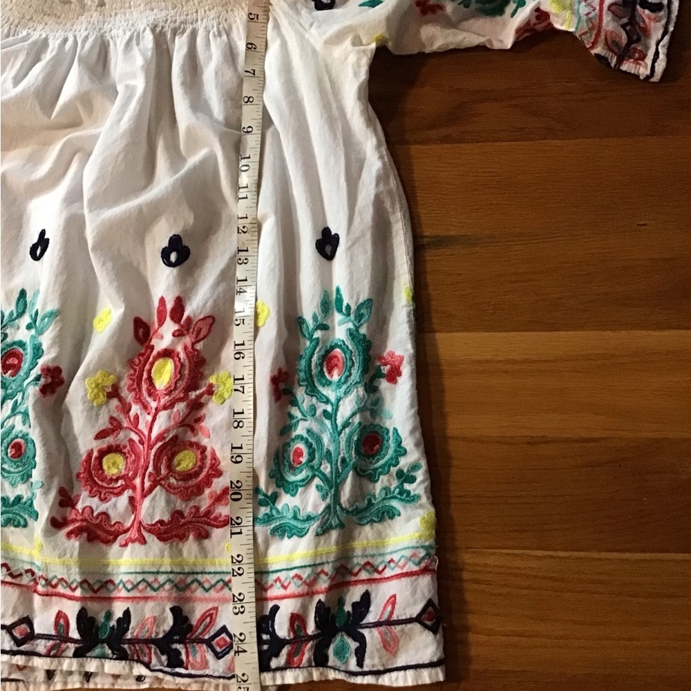 Embroided Blouse size large - Picture 7 of 7